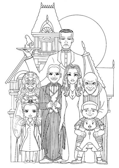 La familia Addams frente a la casa